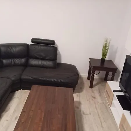Apartament Adam * Нэводари